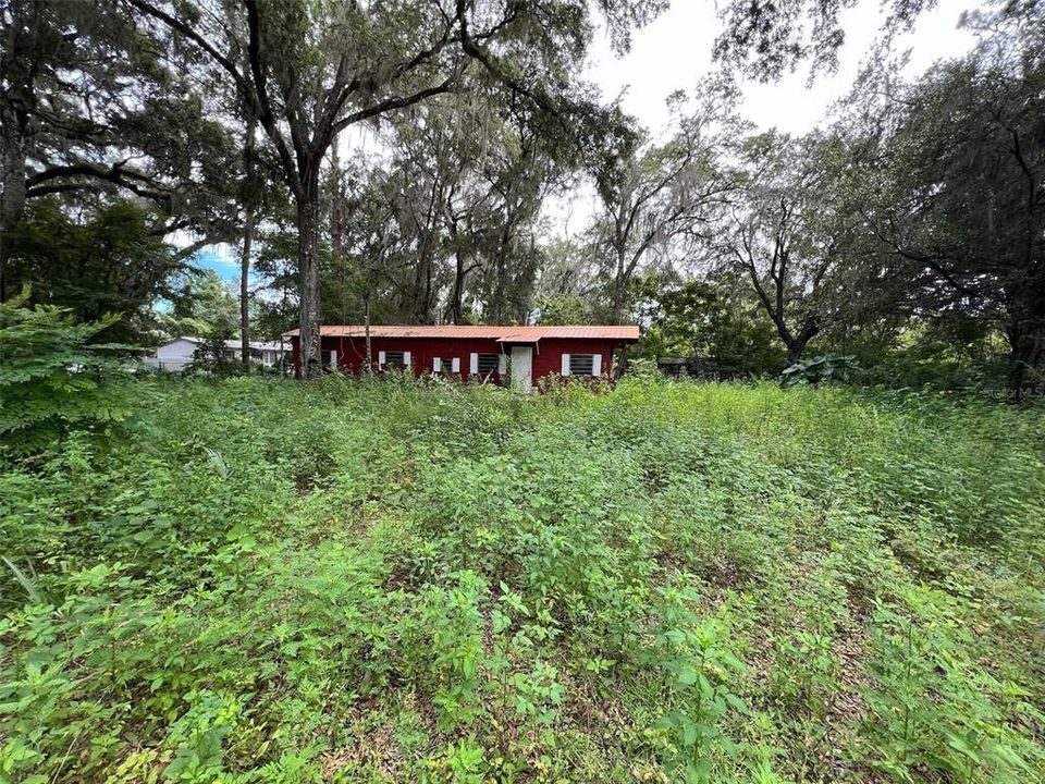 最近售出: $35,000 (3 贝兹, 1 浴室, 702 平方英尺)