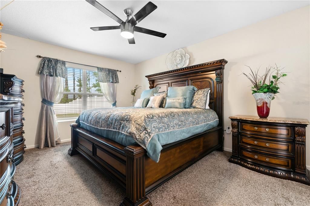 待售: $289,990 (4 贝兹, 2 浴室, 1856 平方英尺)