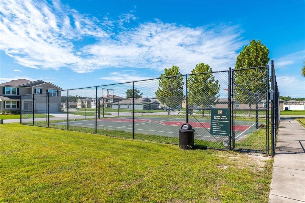 待售: $289,990 (4 贝兹, 2 浴室, 1856 平方英尺)