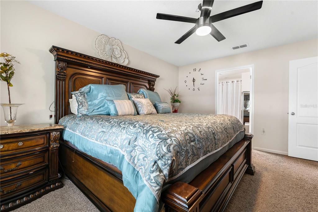 待售: $289,990 (4 贝兹, 2 浴室, 1856 平方英尺)