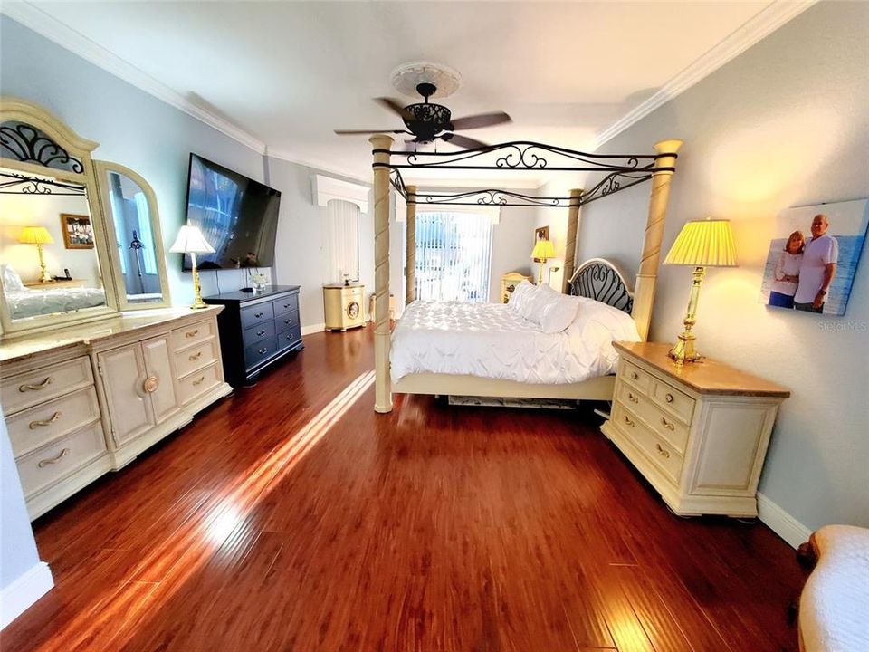 Active With Contract: $639,900 (4 beds, 3 baths, 3247 Square Feet)