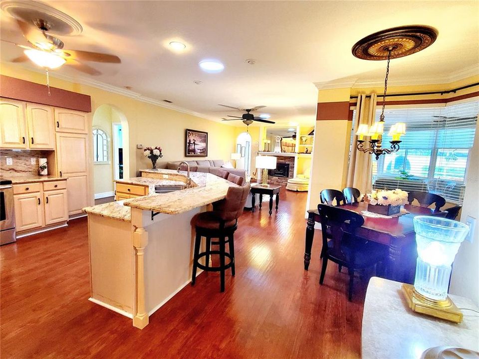 Active With Contract: $639,900 (4 beds, 3 baths, 3247 Square Feet)