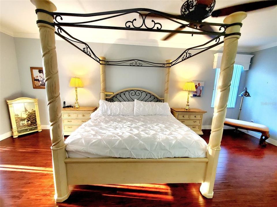 Active With Contract: $639,900 (4 beds, 3 baths, 3247 Square Feet)