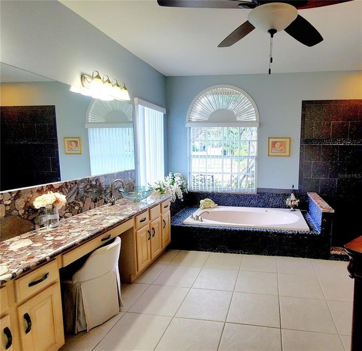 Active With Contract: $639,900 (4 beds, 3 baths, 3247 Square Feet)