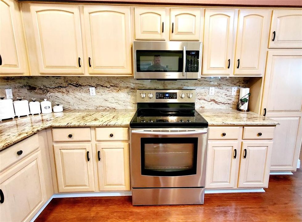 Active With Contract: $639,900 (4 beds, 3 baths, 3247 Square Feet)