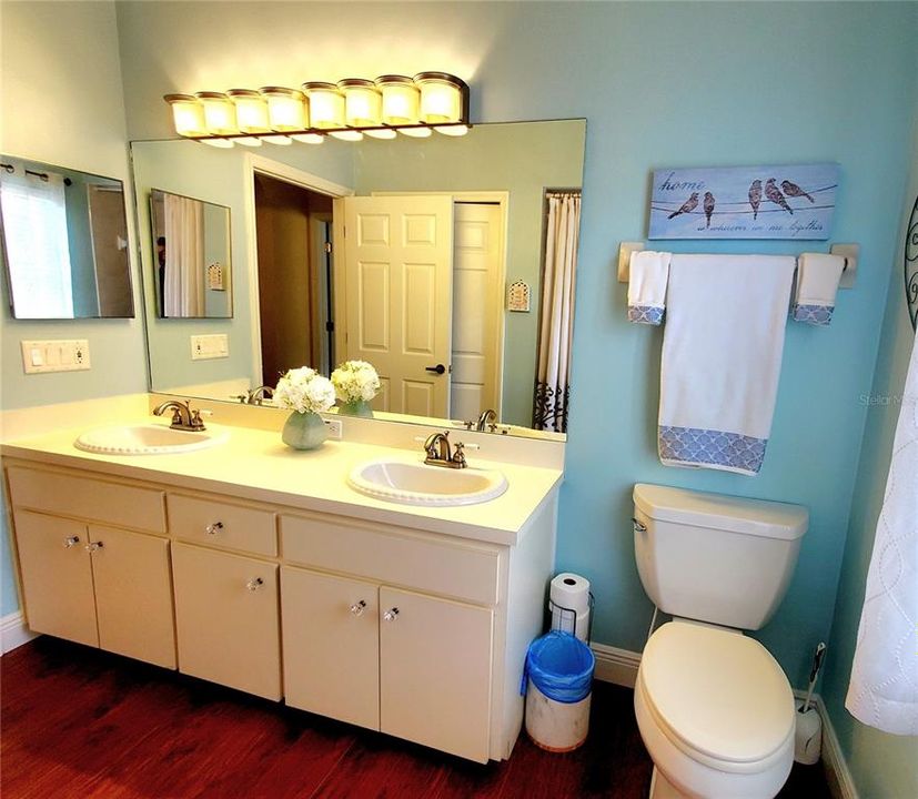 Active With Contract: $639,900 (4 beds, 3 baths, 3247 Square Feet)