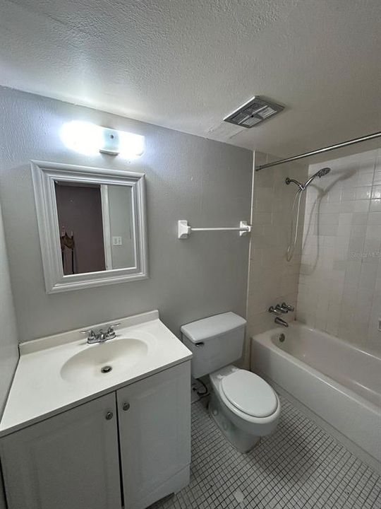 На продажу: $130,000 (1 спален, 1 ванн, 666 Квадратных фут)