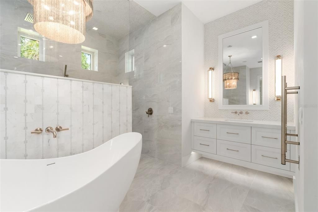 For Sale: $2,650,000 (6 beds, 4 baths, 6973 Square Feet)