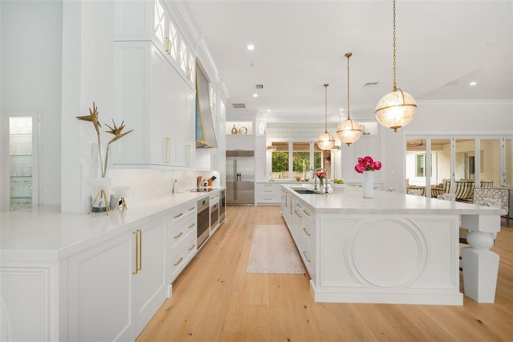 For Sale: $2,650,000 (6 beds, 4 baths, 6973 Square Feet)