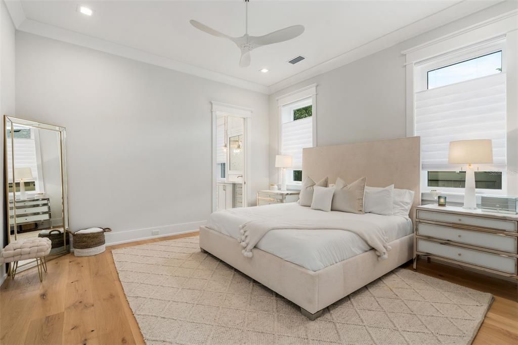 For Sale: $2,650,000 (6 beds, 4 baths, 6973 Square Feet)