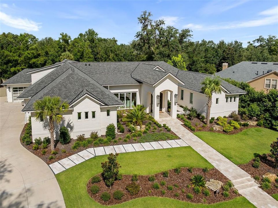 For Sale: $2,650,000 (6 beds, 4 baths, 6973 Square Feet)