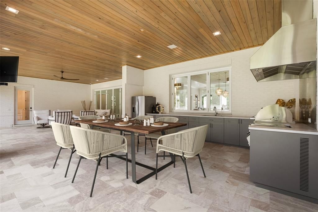 For Sale: $2,650,000 (6 beds, 4 baths, 6973 Square Feet)