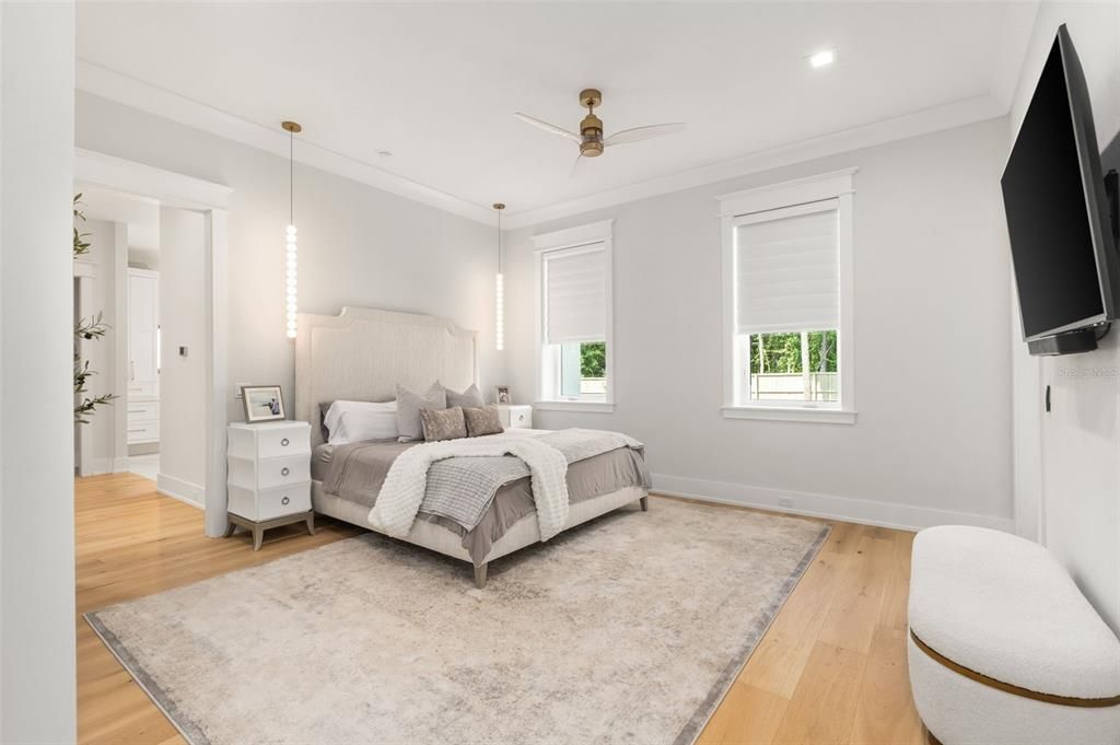 For Sale: $2,650,000 (6 beds, 4 baths, 6973 Square Feet)