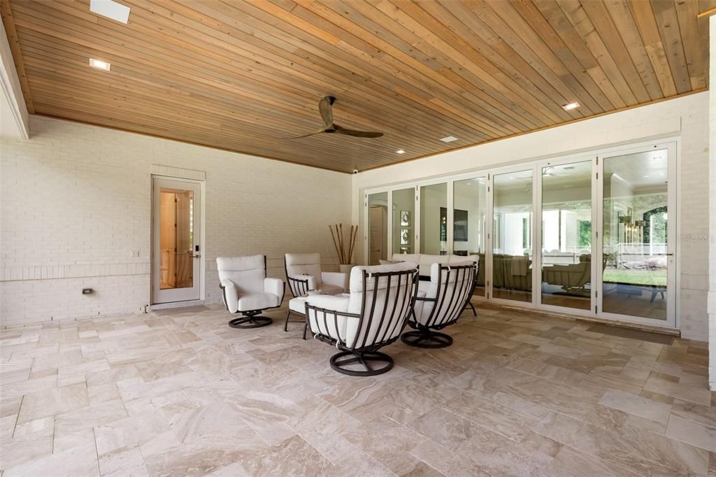 For Sale: $2,650,000 (6 beds, 4 baths, 6973 Square Feet)