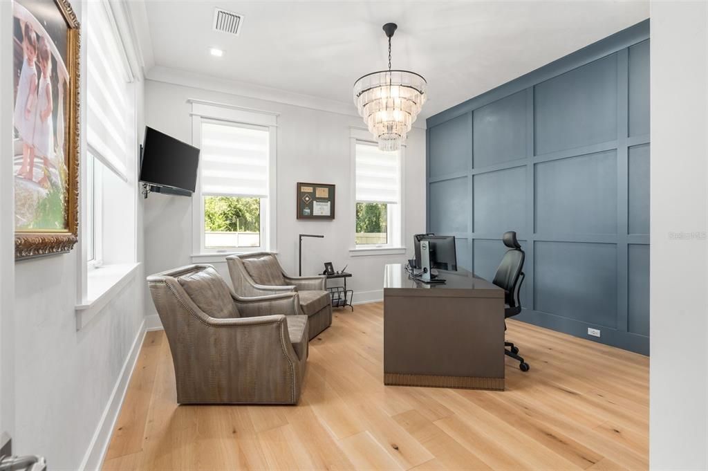 For Sale: $2,650,000 (6 beds, 4 baths, 6973 Square Feet)