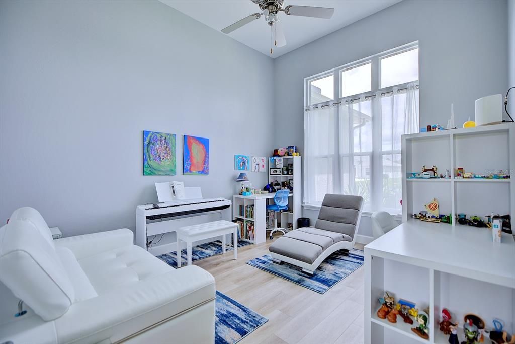 Active With Contract: $509,000 (3 beds, 3 baths, 2169 Square Feet)