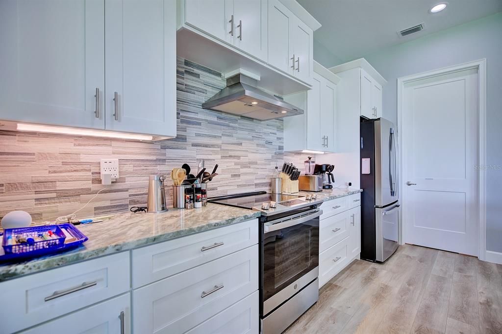 Active With Contract: $509,000 (3 beds, 3 baths, 2169 Square Feet)