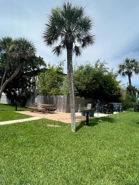 待售: $219,900 (2 贝兹, 1 浴室, 938 平方英尺)