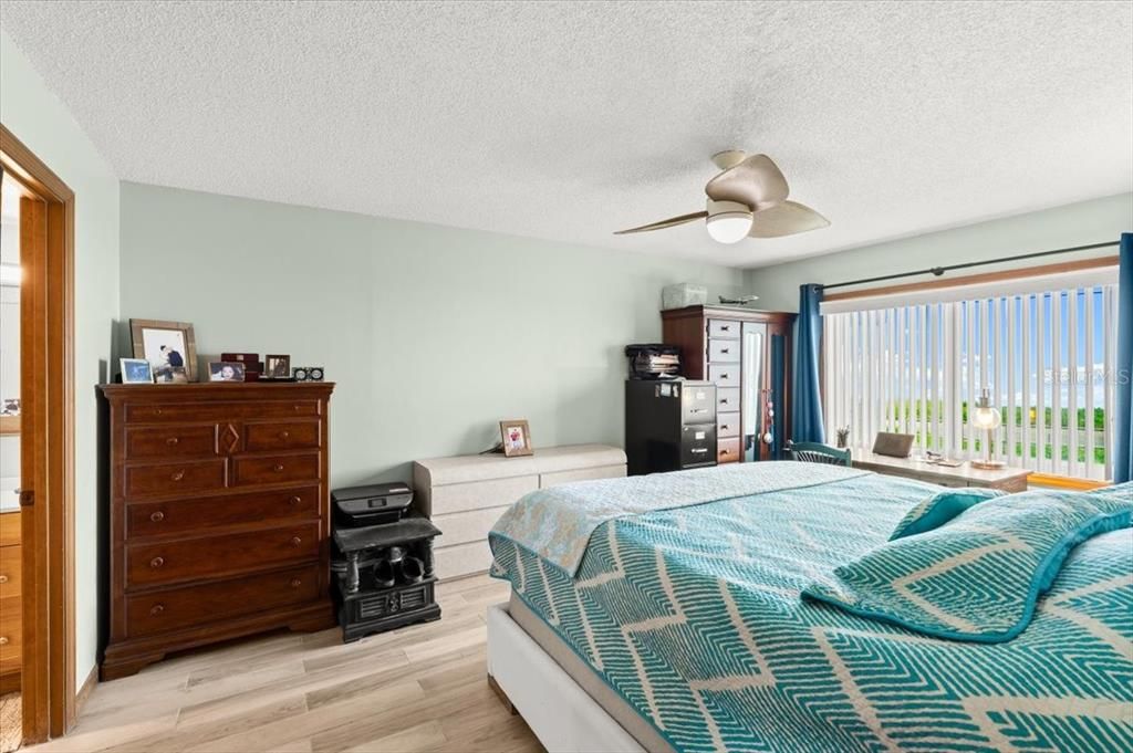 待售: $439,000 (2 贝兹, 2 浴室, 1150 平方英尺)