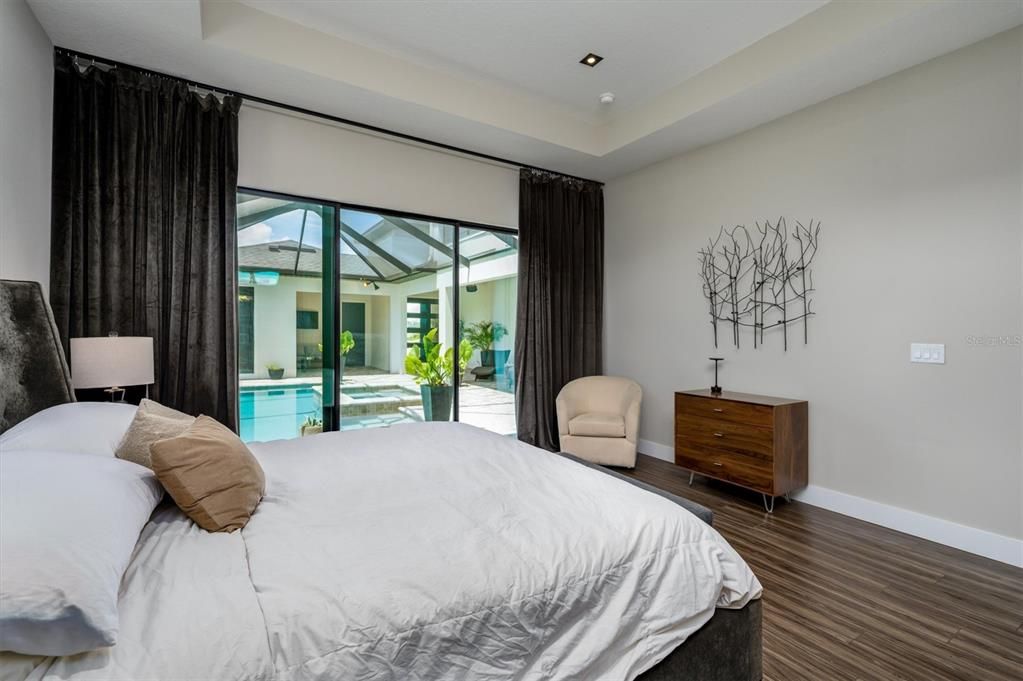 For Sale: $969,900 (5 beds, 4 baths, 3271 Square Feet)