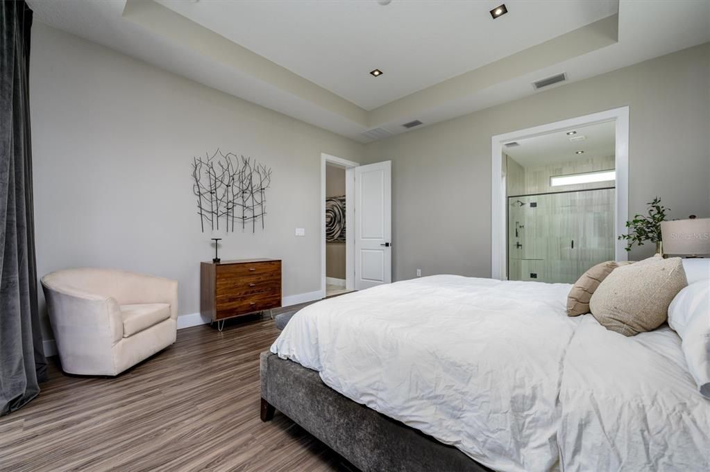 For Sale: $969,900 (5 beds, 4 baths, 3271 Square Feet)