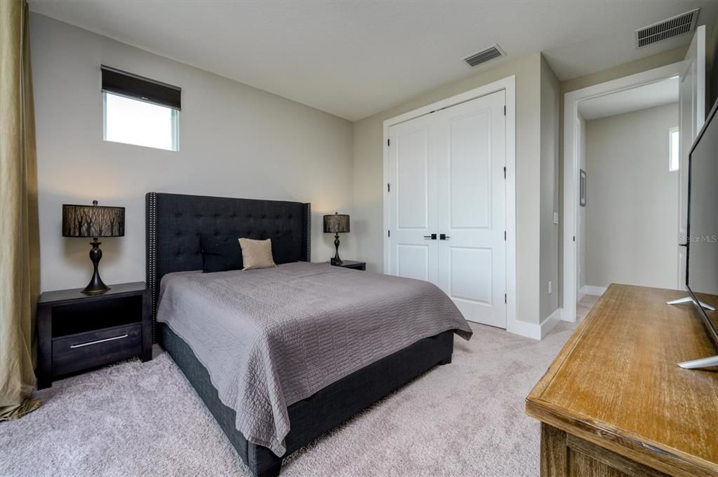 For Sale: $969,900 (5 beds, 4 baths, 3271 Square Feet)