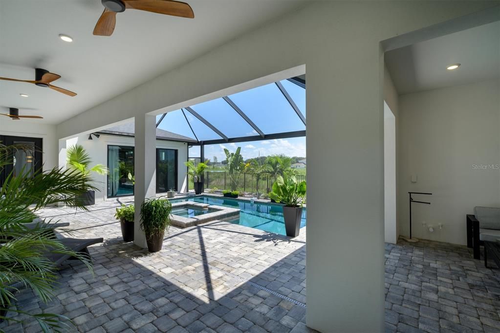 For Sale: $969,900 (5 beds, 4 baths, 3271 Square Feet)