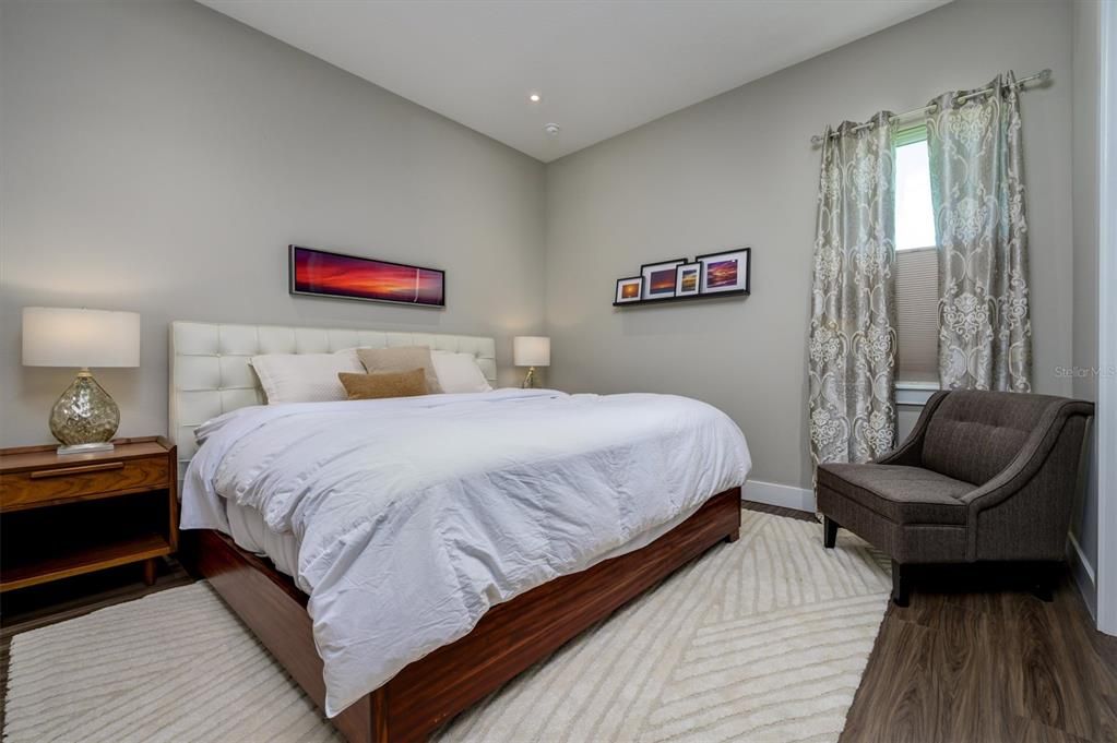 For Sale: $969,900 (5 beds, 4 baths, 3271 Square Feet)