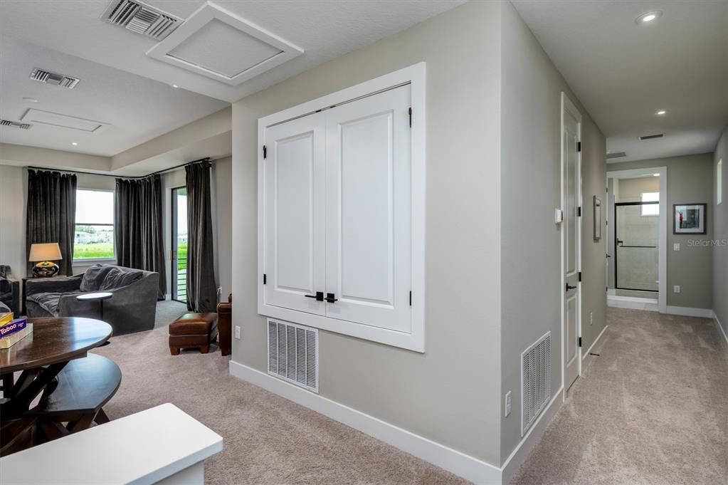 For Sale: $969,900 (5 beds, 4 baths, 3271 Square Feet)