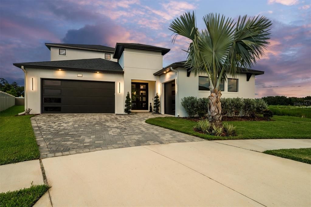 For Sale: $969,900 (5 beds, 4 baths, 3271 Square Feet)