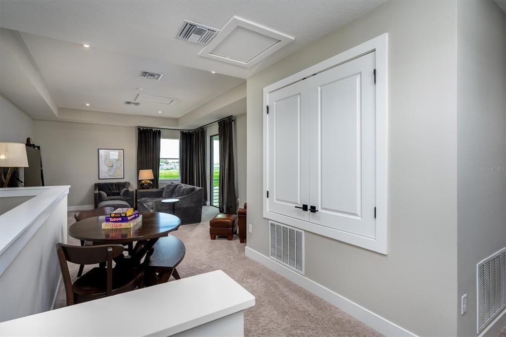 For Sale: $969,900 (5 beds, 4 baths, 3271 Square Feet)