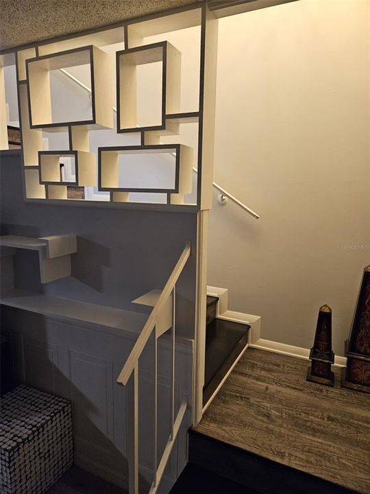 For Sale: $147,500 (2 beds, 1 baths, 952 Square Feet)