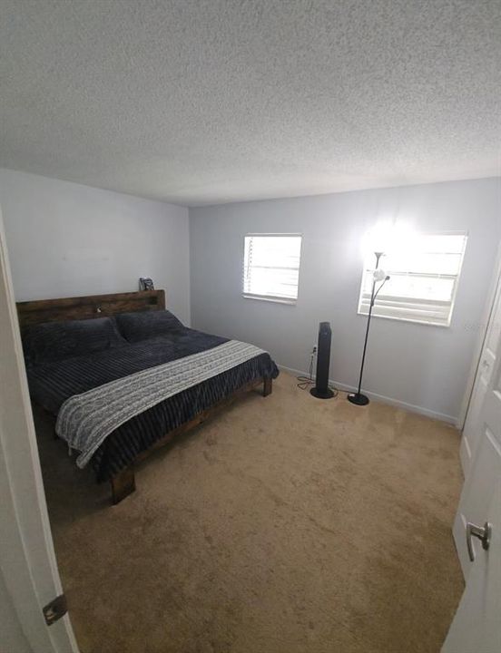For Sale: $147,500 (2 beds, 1 baths, 952 Square Feet)
