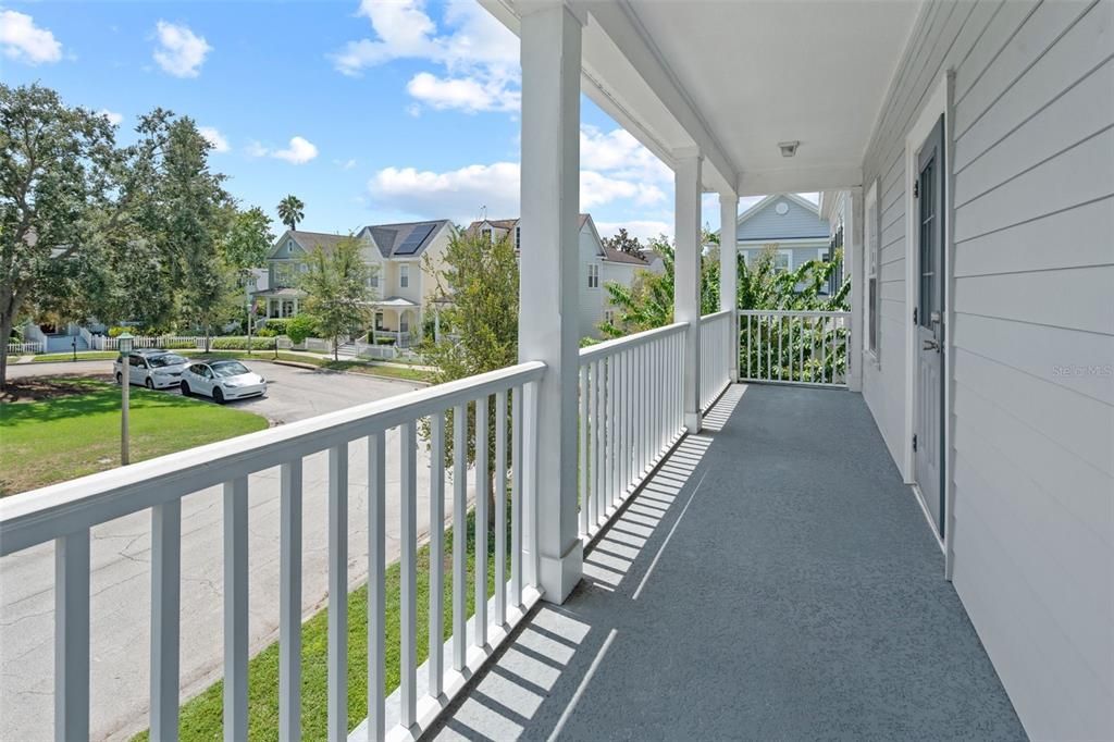 合同活跃: $728,000 (4 贝兹, 3 浴室, 2077 平方英尺)