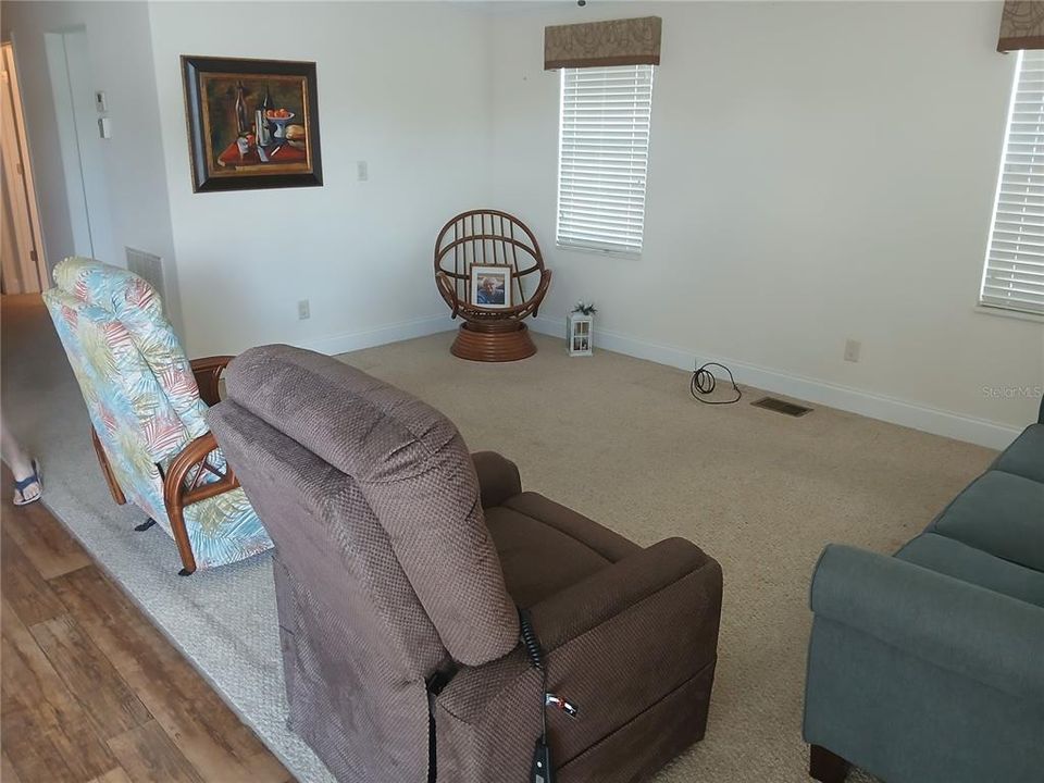 En Venta: $169,000 (2 camas, 2 baños, 984 Pies cuadrados)