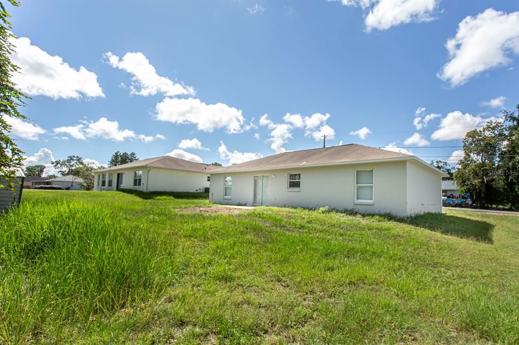 Под контрактом: $219,900 (4 спален, 2 ванн, 1649 Квадратных фут)