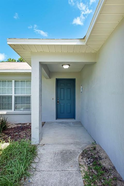 Под контрактом: $219,900 (4 спален, 2 ванн, 1649 Квадратных фут)