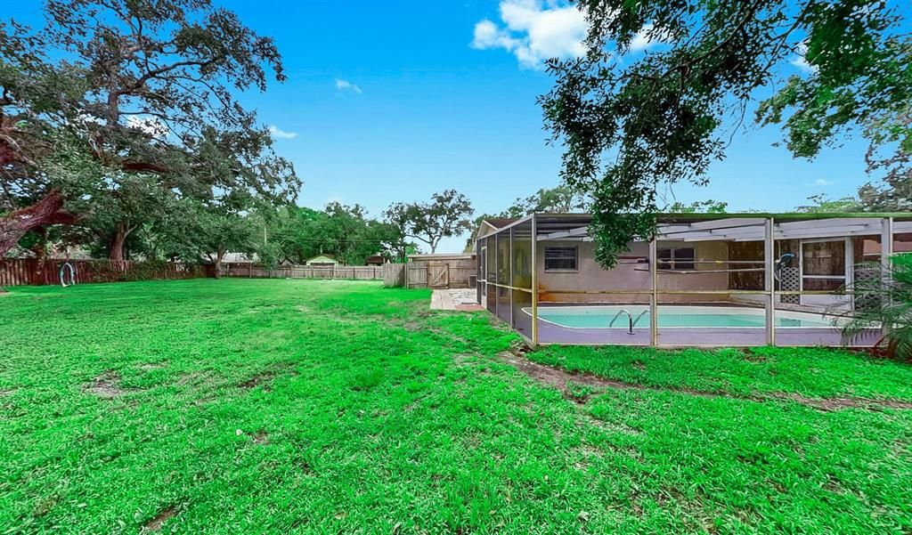 For Sale: $320,000 (3 beds, 1 baths, 1444 Square Feet)