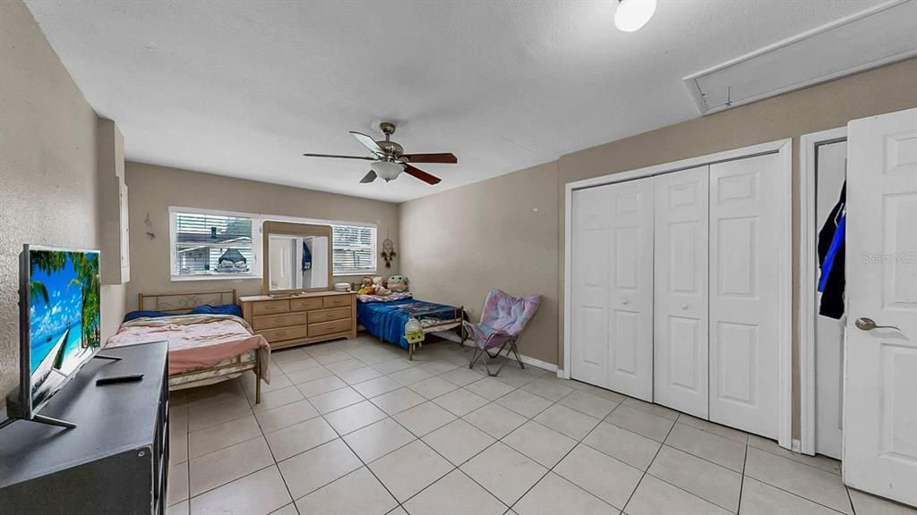 For Sale: $320,000 (3 beds, 1 baths, 1444 Square Feet)