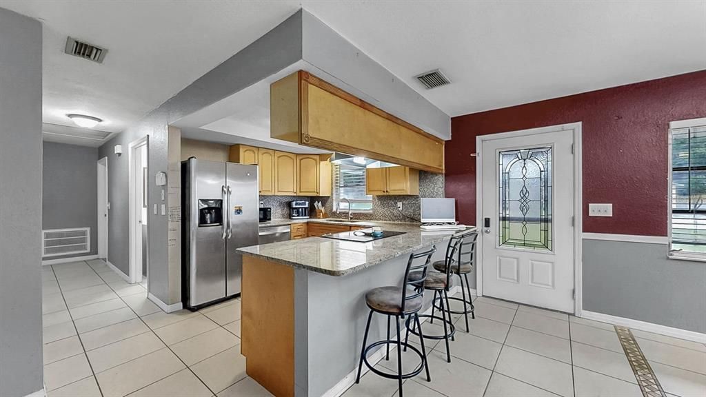 For Sale: $320,000 (3 beds, 1 baths, 1444 Square Feet)