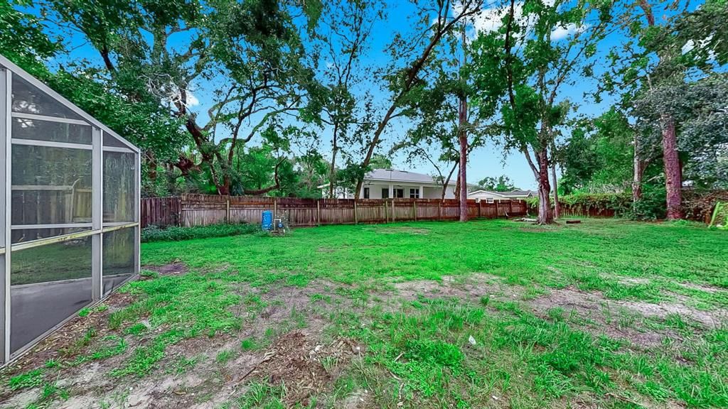 For Sale: $320,000 (3 beds, 1 baths, 1444 Square Feet)