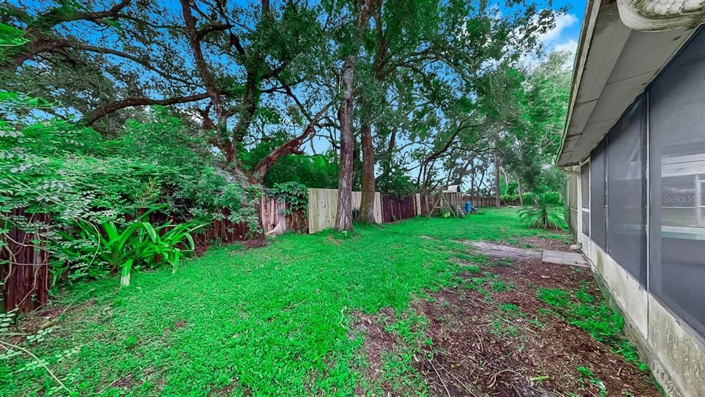 For Sale: $320,000 (3 beds, 1 baths, 1444 Square Feet)