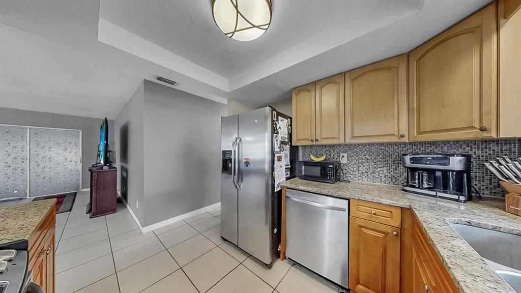 For Sale: $320,000 (3 beds, 1 baths, 1444 Square Feet)