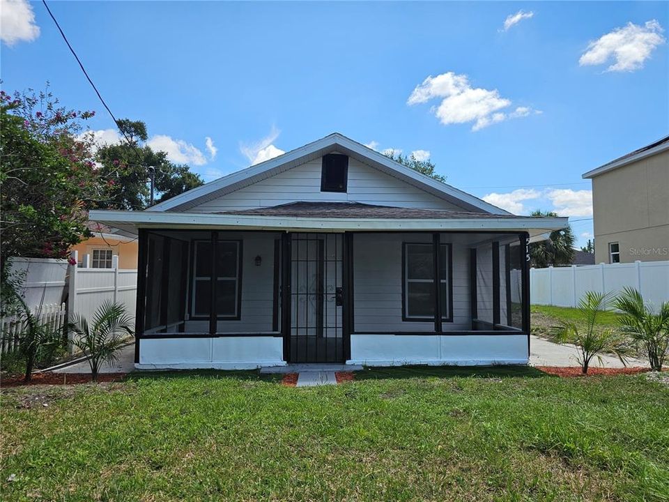 En Venta: $287,900 (3 camas, 2 baños, 770 Pies cuadrados)