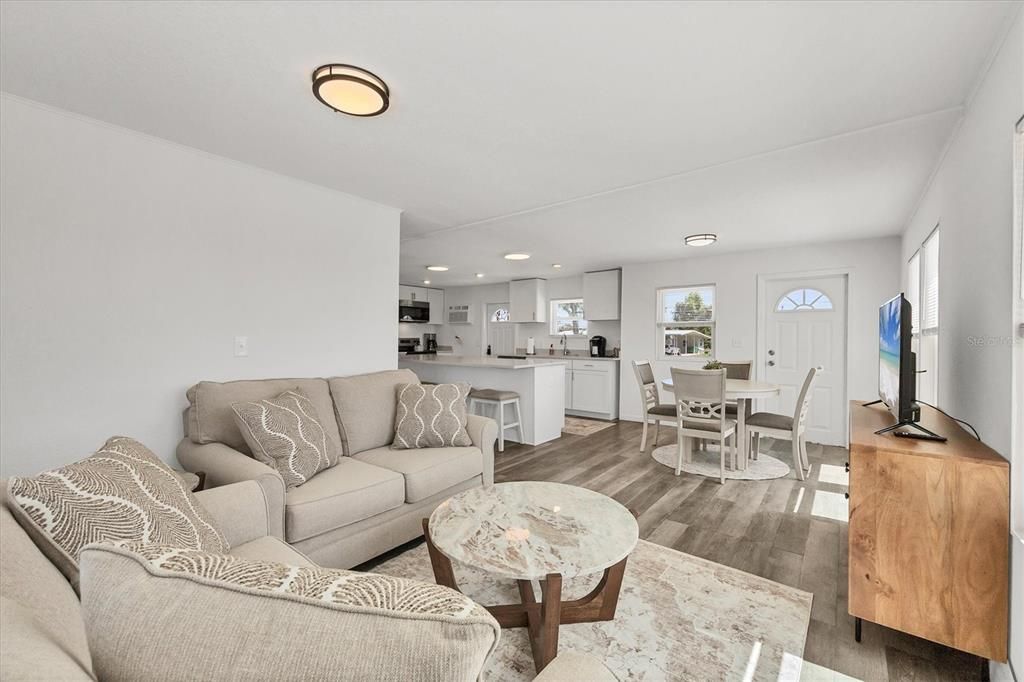 For Rent: $3,300 (3 beds, 2 baths, 900 Square Feet)