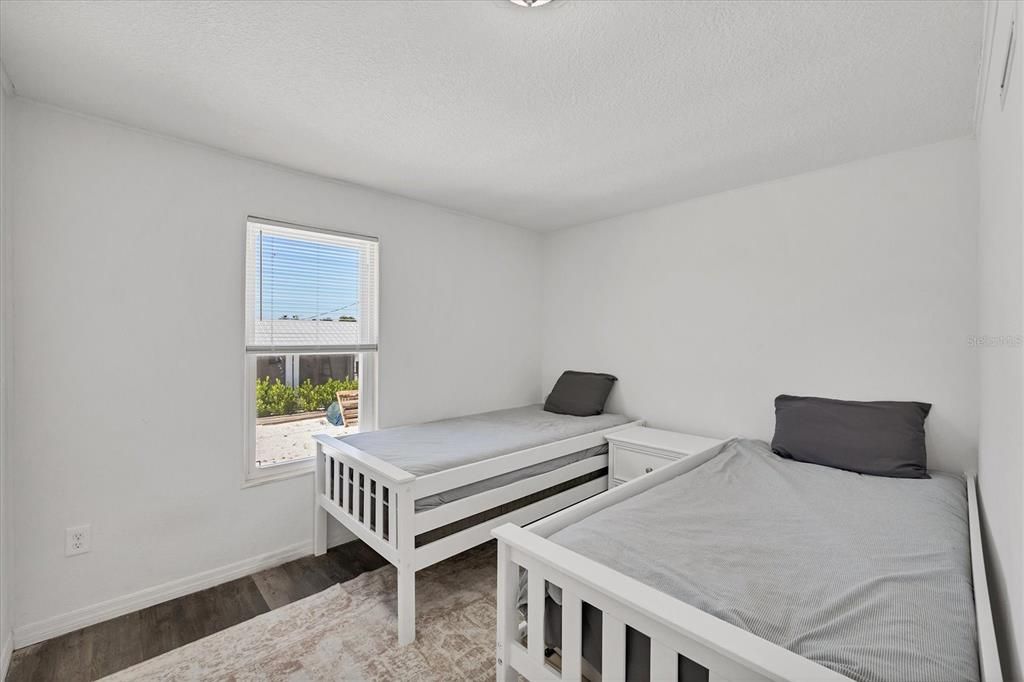 For Rent: $3,300 (3 beds, 2 baths, 900 Square Feet)