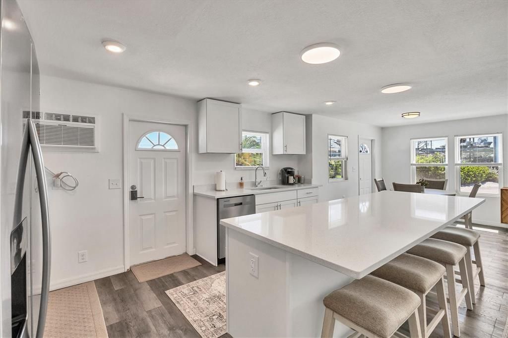 For Rent: $3,300 (3 beds, 2 baths, 900 Square Feet)