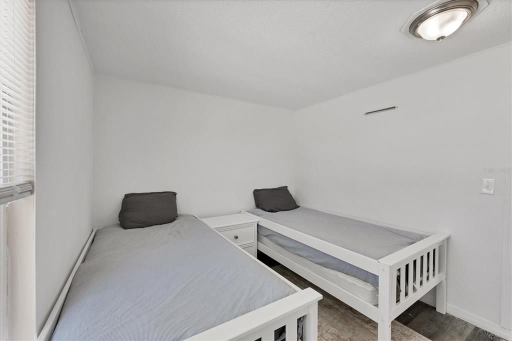 For Rent: $3,300 (3 beds, 2 baths, 900 Square Feet)