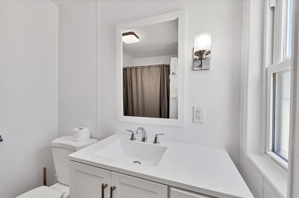 For Rent: $3,300 (3 beds, 2 baths, 900 Square Feet)