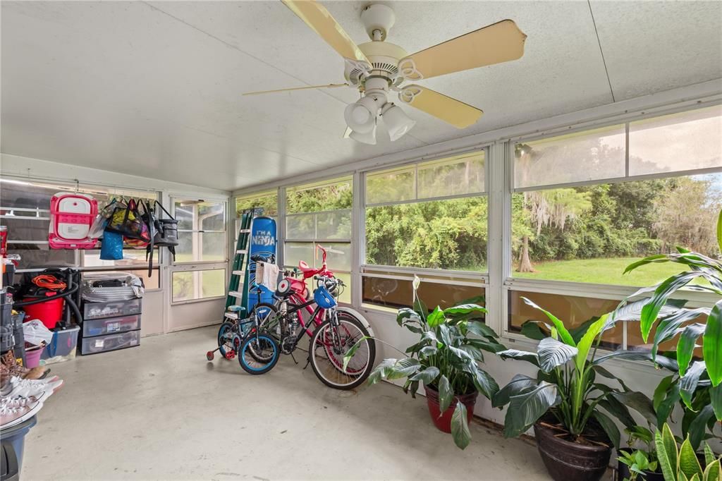 待售: $220,000 (2 贝兹, 2 浴室, 864 平方英尺)